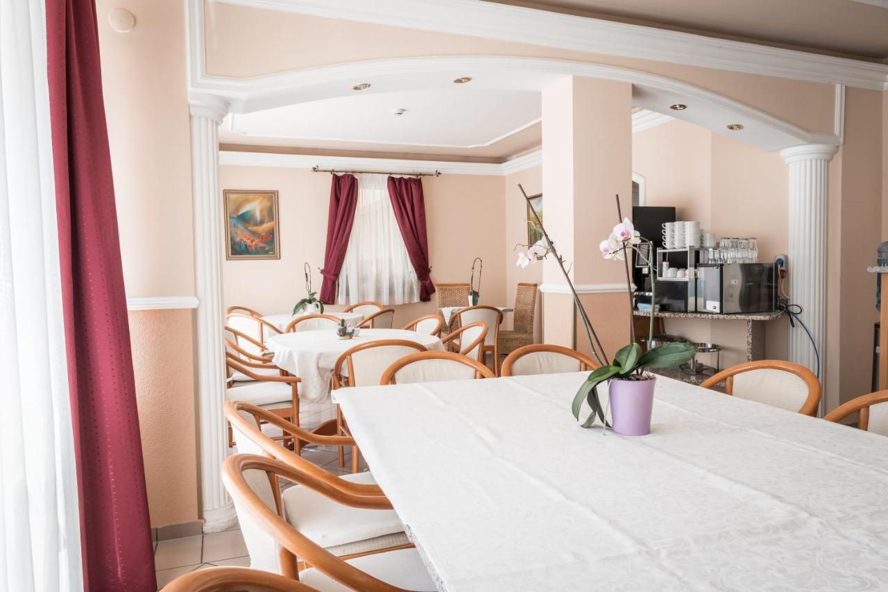 Kaiser Panzio บายา ภายนอก รูปภาพ